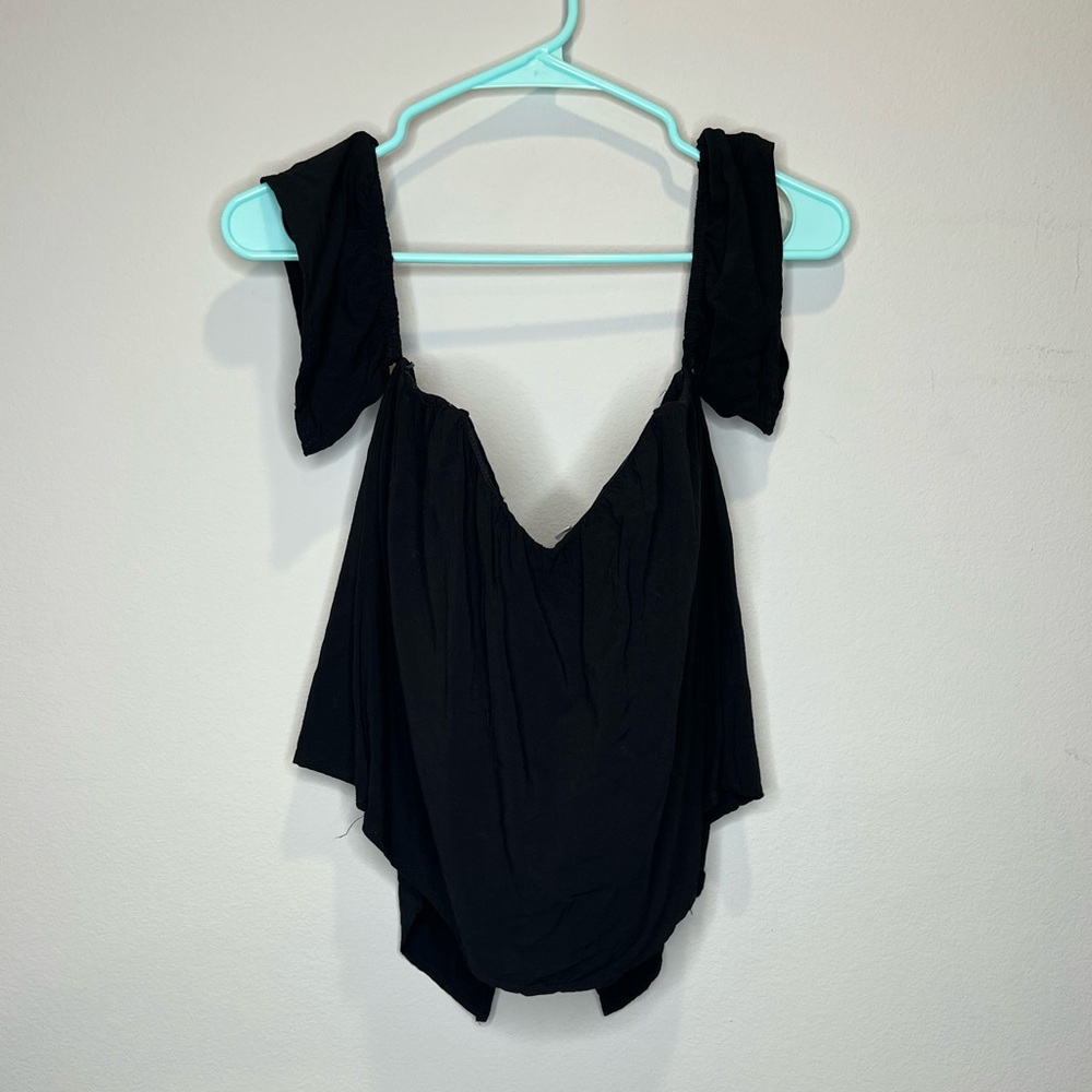 ❌SOLD❌ Black Stylish Crop Top from GB